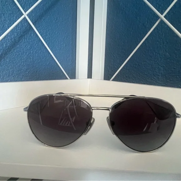 Brand New Prada Aviator Sunglasses with Original Case display picture 3